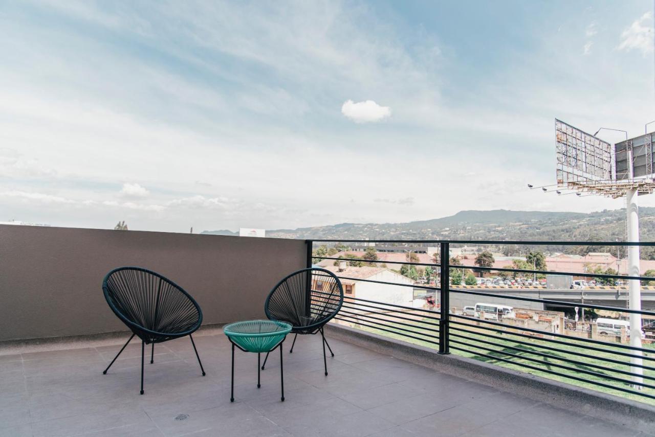 Uma Suites Chía Exterior foto